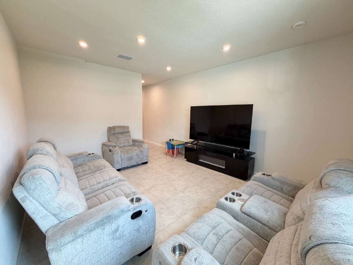 Townhouse for rent at 12040 Grizzly Lane, New Port Richey, FL 34654