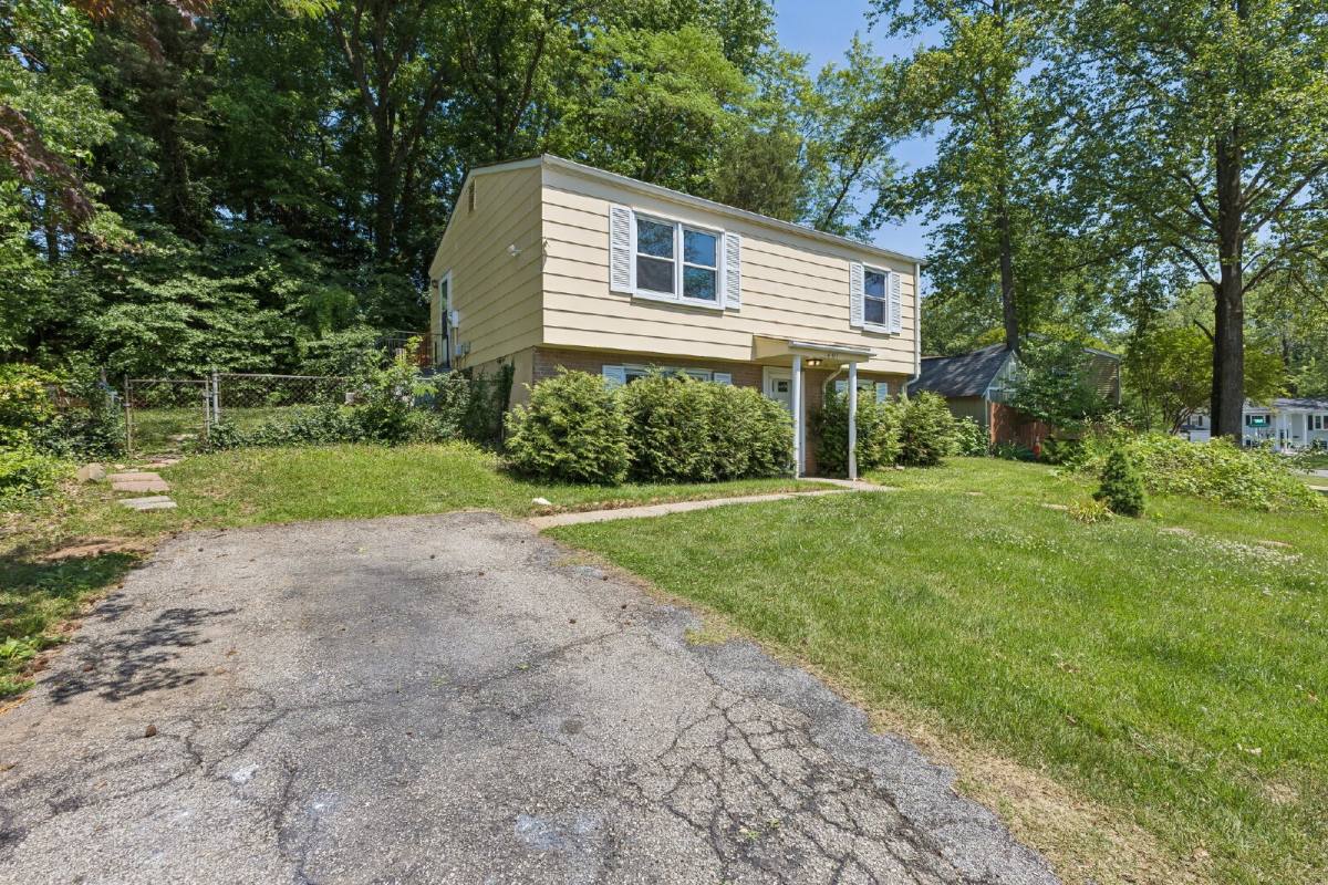 House for rent at 14197 Fullerton Rd, Woodbridge, VA 22193
