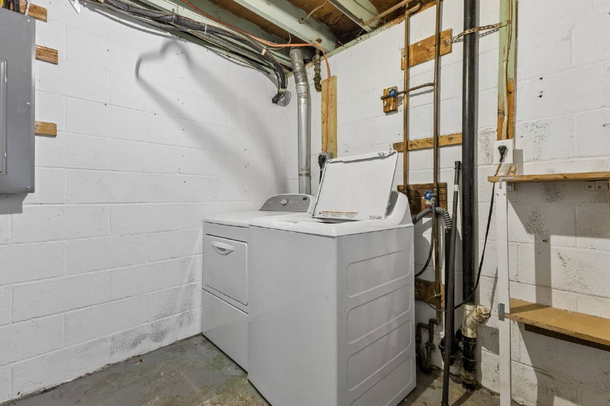 House for rent at 14197 Fullerton Rd, Woodbridge, VA 22193