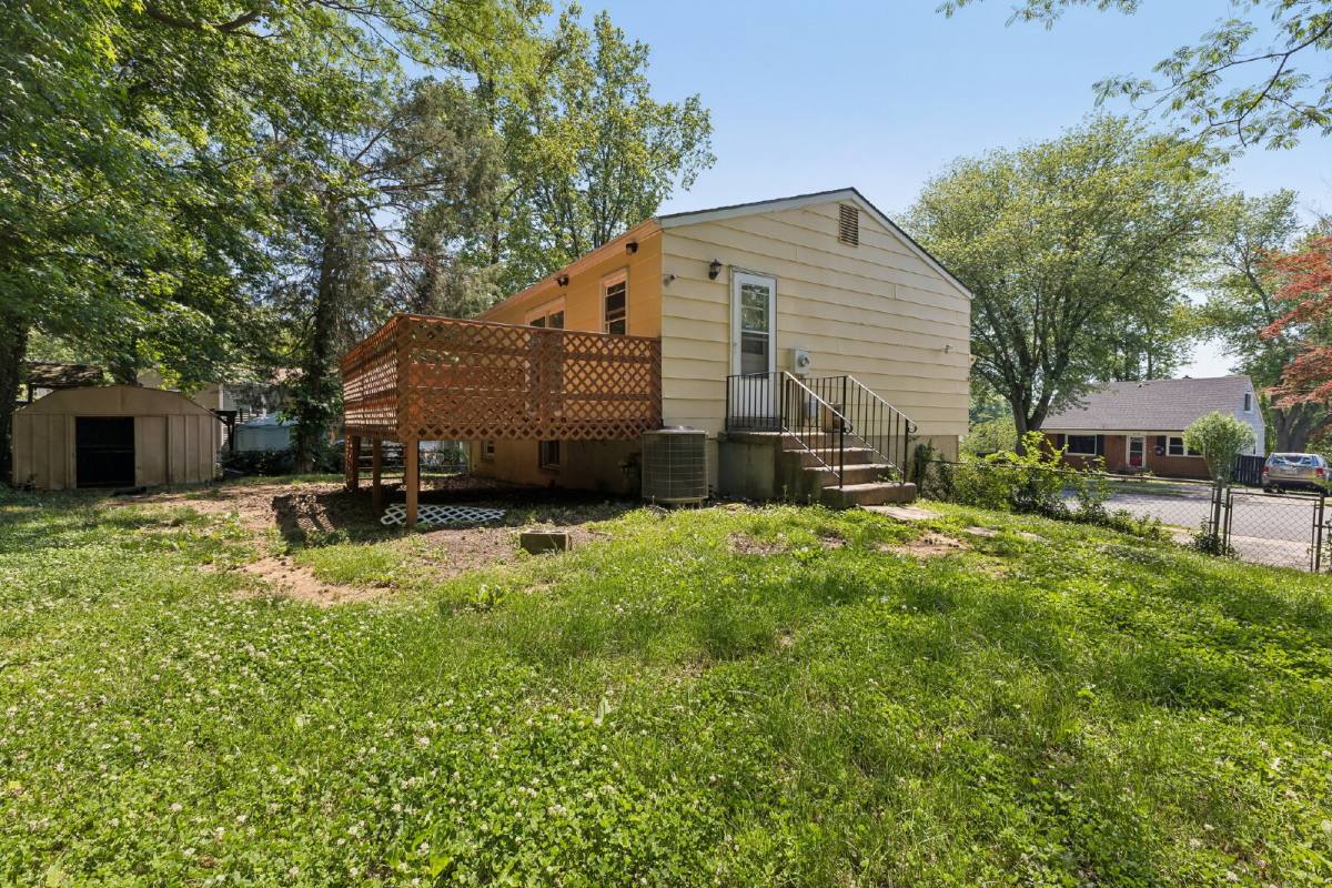 House for rent at 14197 Fullerton Rd, Woodbridge, VA 22193