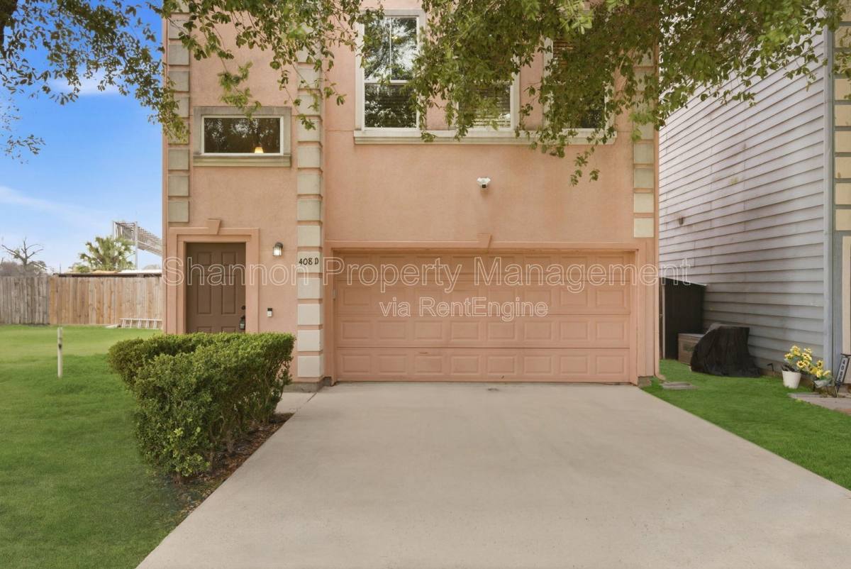 Apartment for rent at 408 Eichwurzel Lane #D, Houston, TX 77009
