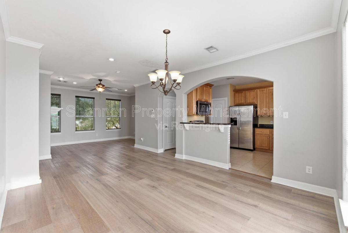 Apartment for rent at 408 Eichwurzel Lane #D, Houston, TX 77009
