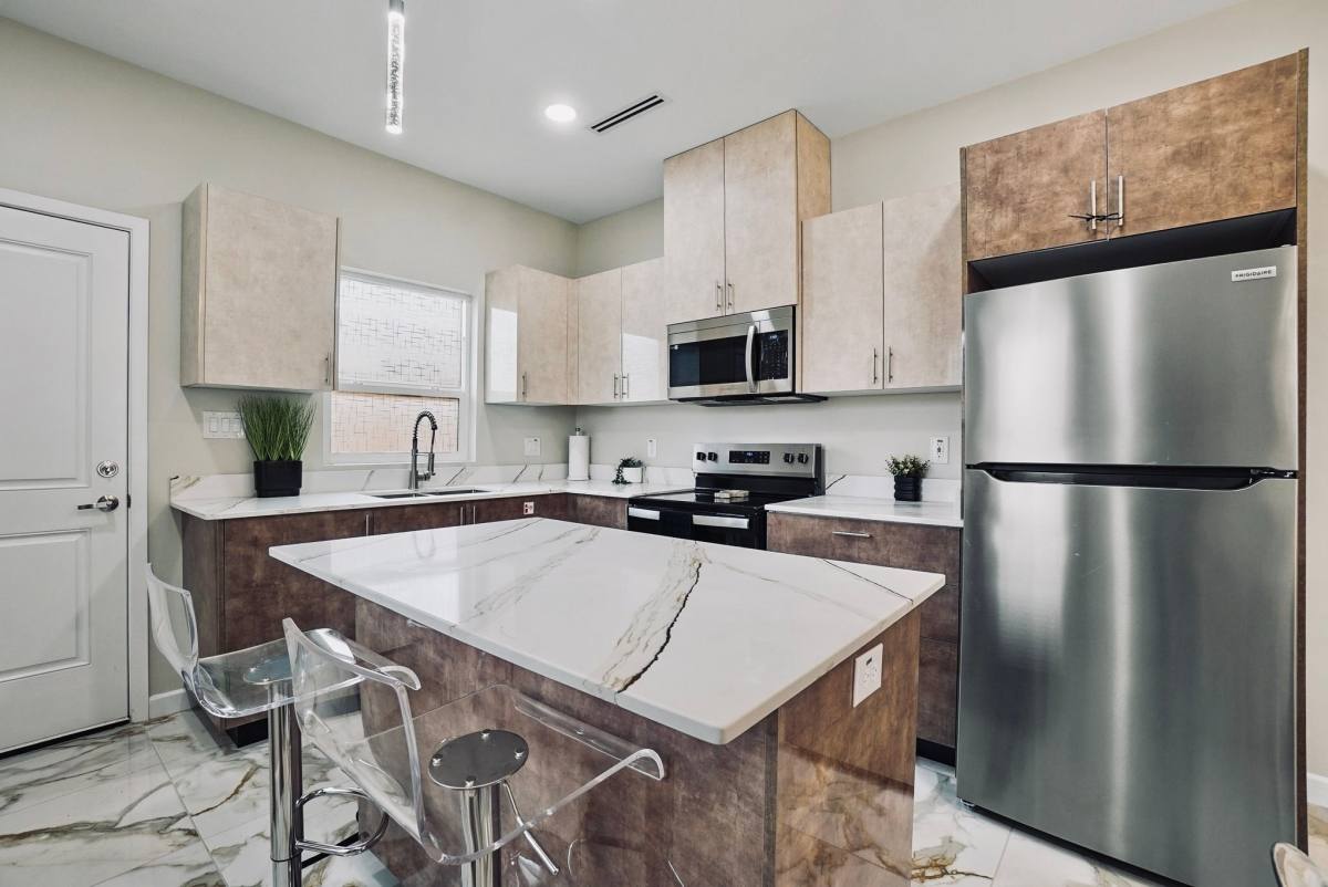Apartment for rent at 505 N Emerald Ave #4, Edinburg, TX 78541