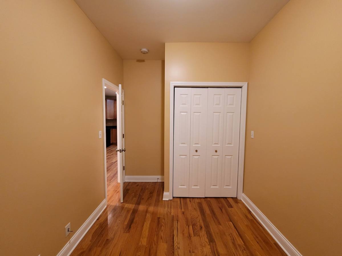 Apartment for rent at 718 S Aberdeen #1R, Chicago, IL 60607