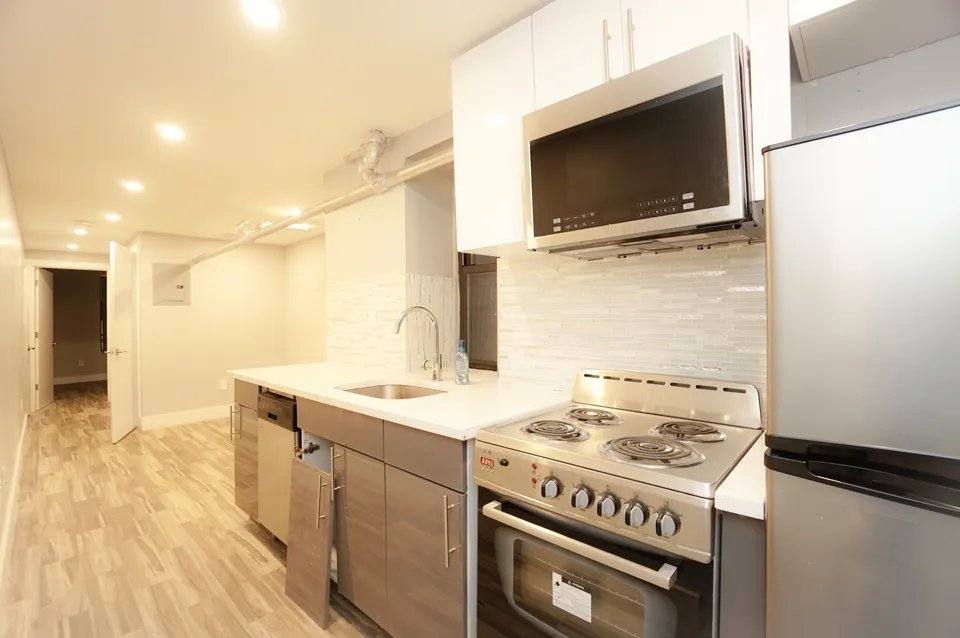 Apartment for rent at 510 Jackson Ave, Bronx, NY 10455
