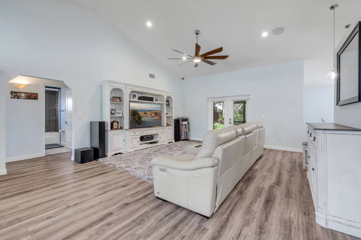 House for rent at 823 E 19th Ave, New Smyrna Beach, FL 32169