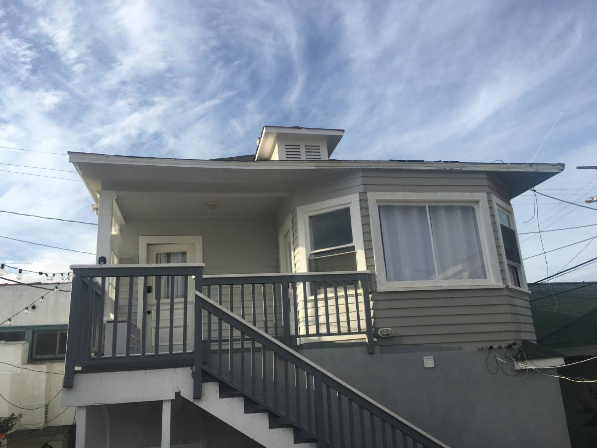 Apartment for rent at 51 Paloma Ave #B, Venice, CA 90291