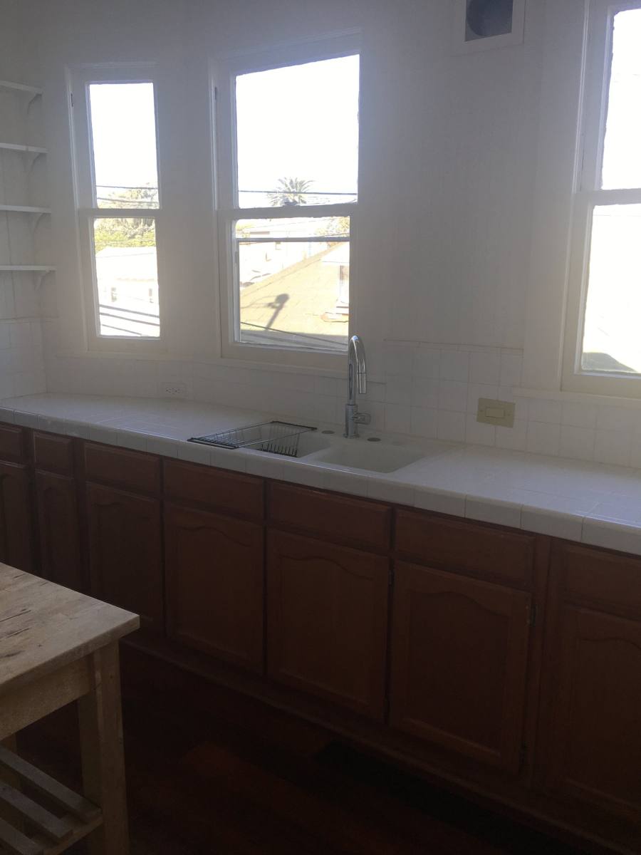 Apartment for rent at 51 Paloma Ave #B, Venice, CA 90291