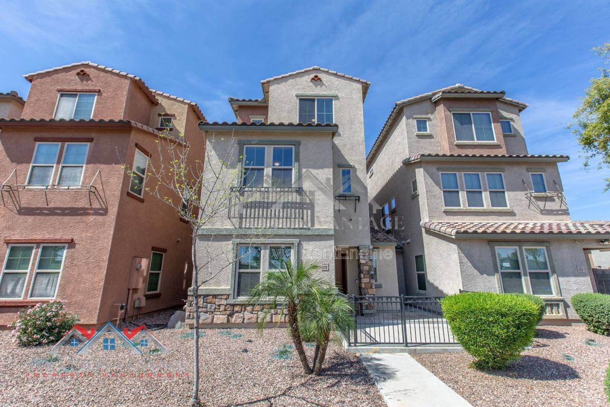 House for rent at 2218 N 77th Dr, Phoenix, AZ 85035