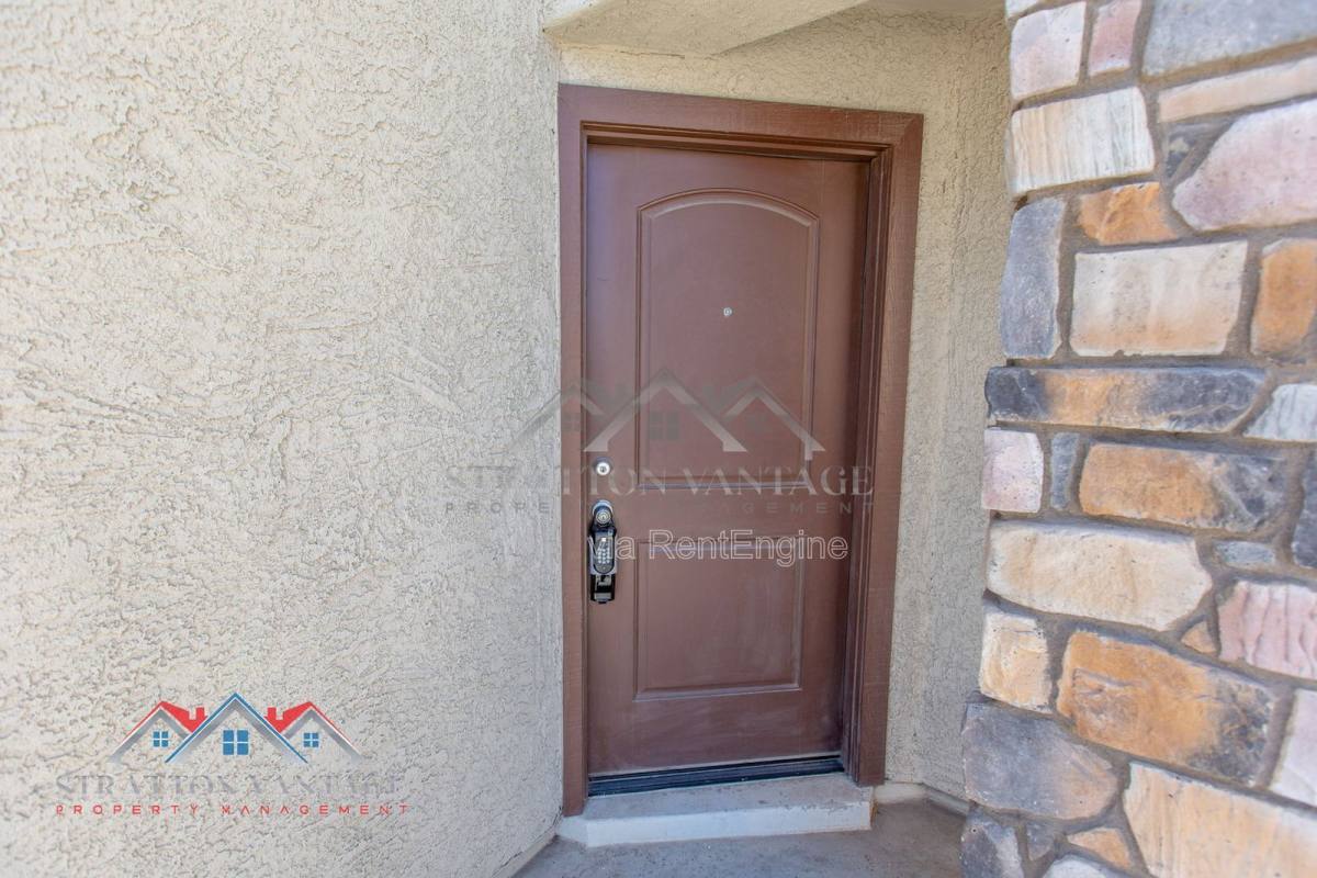 House for rent at 2218 N 77th Dr, Phoenix, AZ 85035