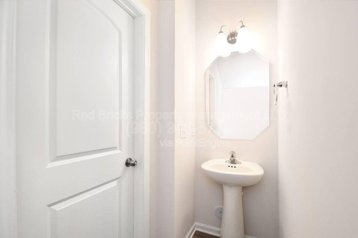 Townhouse for rent at 1227 Southern Sugar Dr, Charlotte, NC 28262