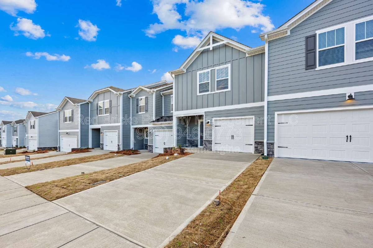 Townhouse for rent at 5253 Brailey Circle, Kannapolis, NC 28081