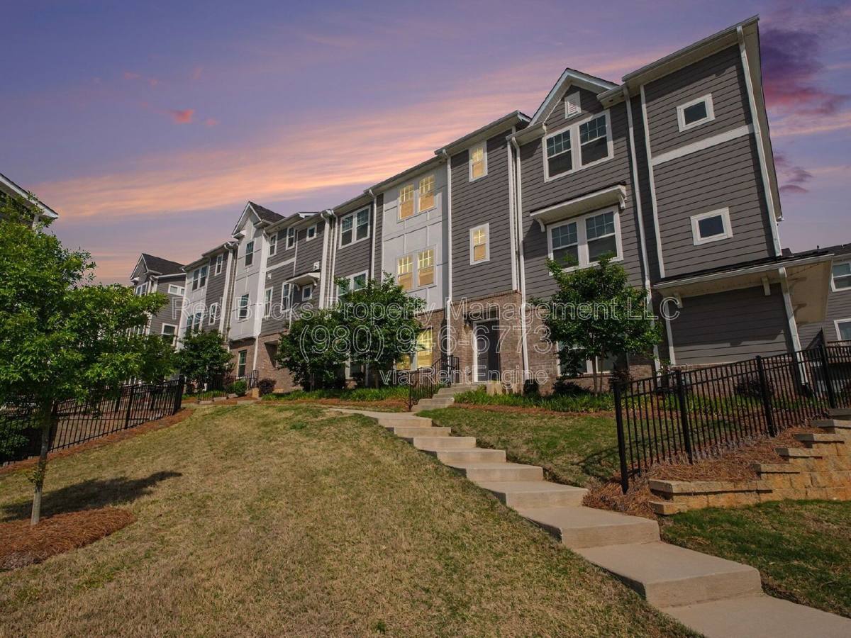 Townhouse for rent at 4426 Millennium Ave, Charlotte, NC 28217