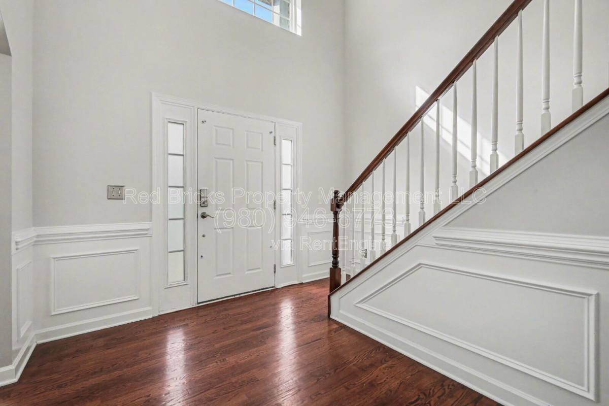 House for rent at 2119 Baggins Lane, Charlotte, NC 28269