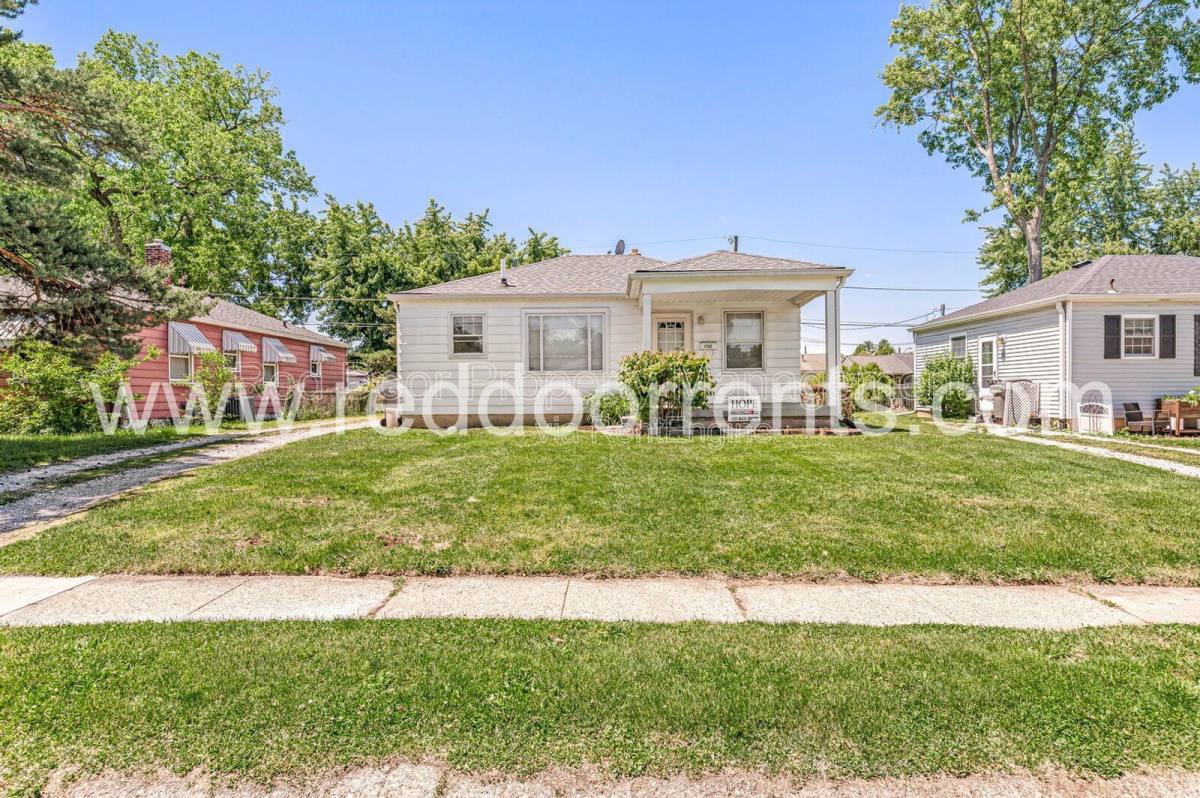 Apartment for rent at 1742 N Whittier Place, Indianapolis, IN 46218