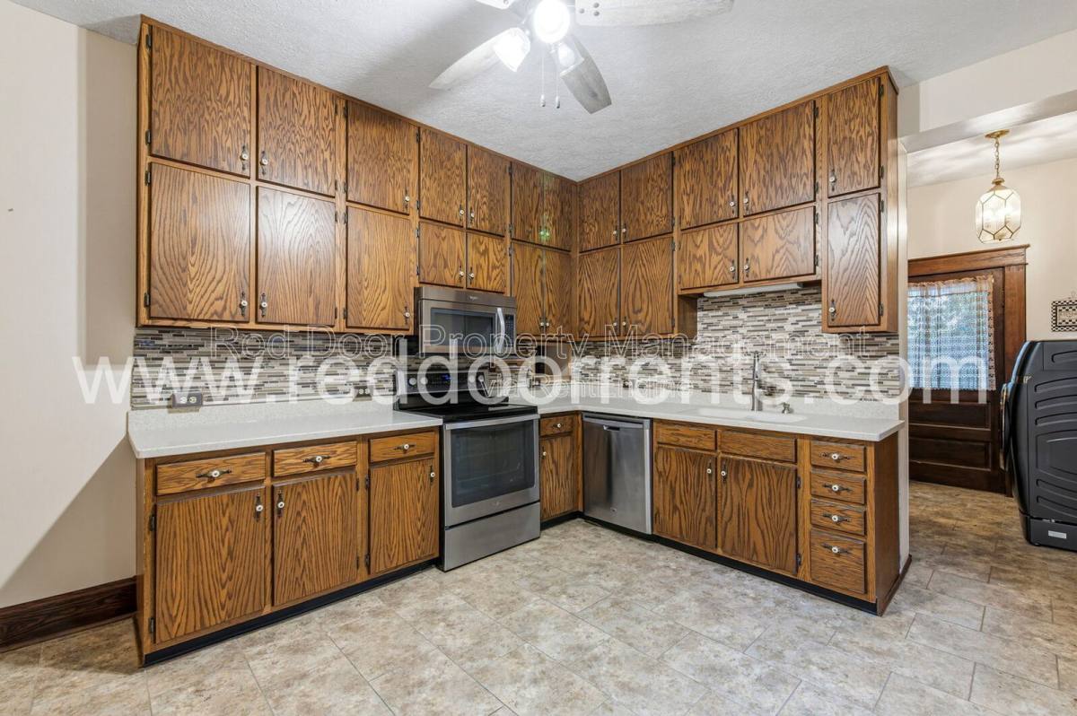 House for rent at 71 W High St, Mooresville, IN 46158