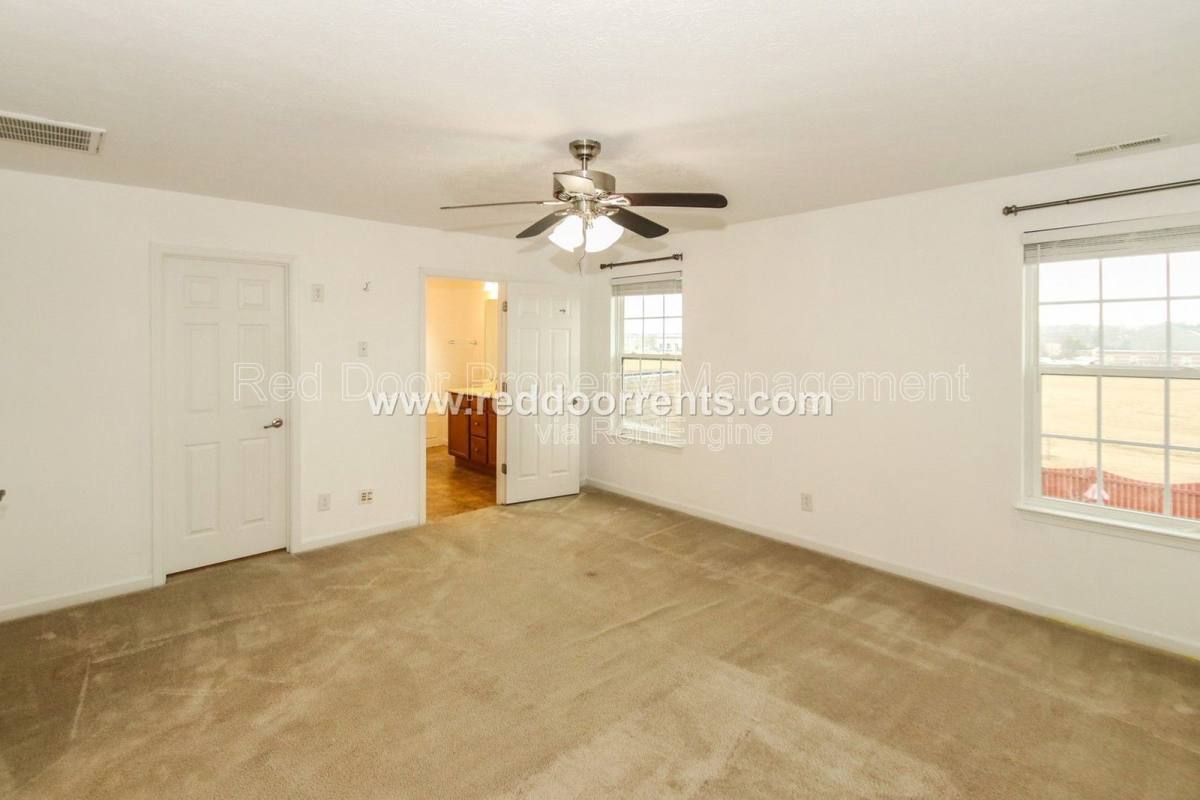House for rent at 10031 Golden Dr, Noblesville, IN 46060