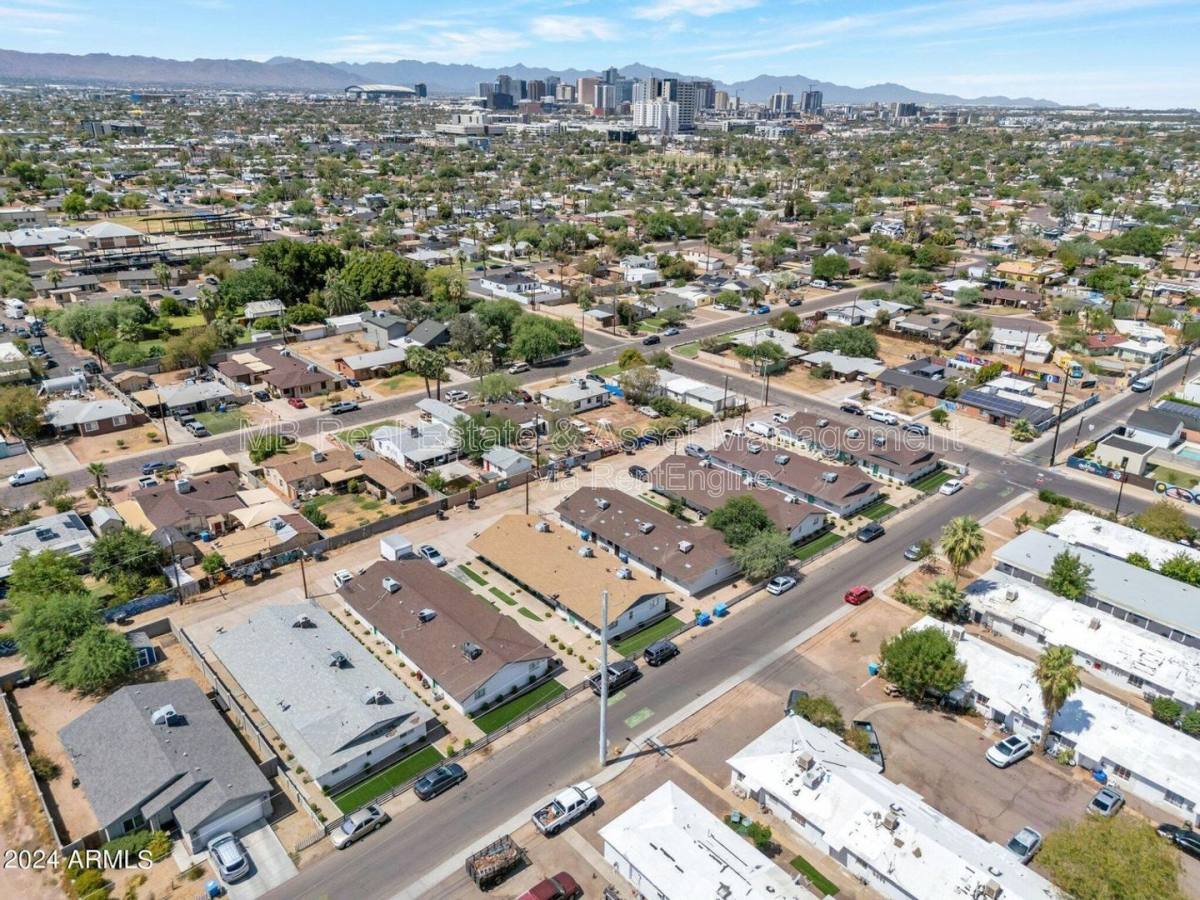 Apartment for rent at 1519 E Oak St #17, Phoenix, AZ 85006