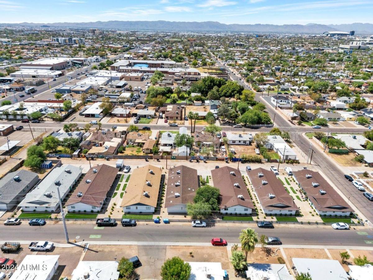 Apartment for rent at 1519 E Oak St #17, Phoenix, AZ 85006