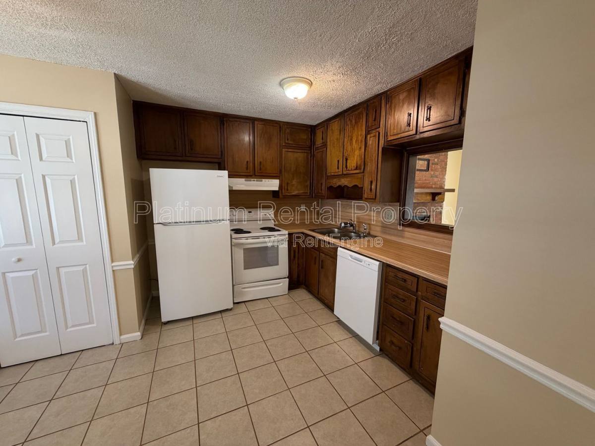 Townhouse for rent at 1955 Patterson Court, Lawrenceville, GA 30044