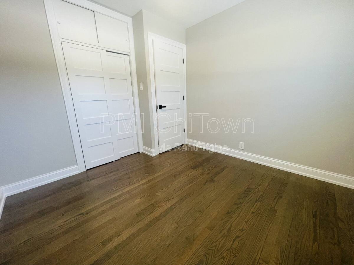 House for rent at 413 N Forest Ave, Mount Prospect, IL 60056