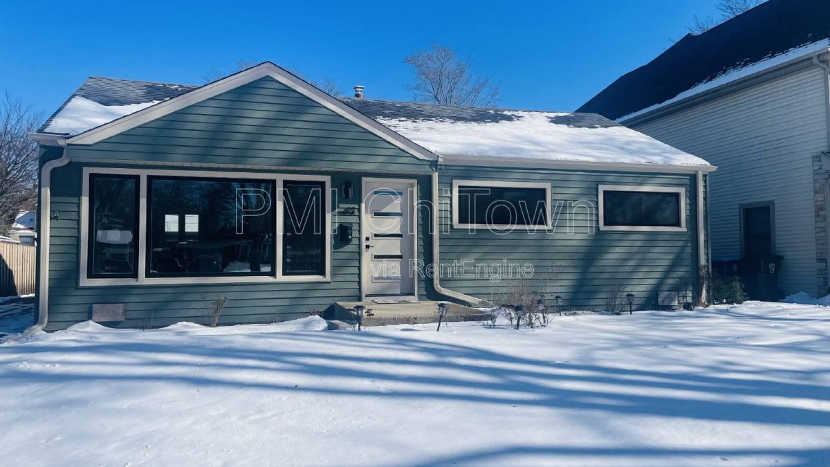 House for rent at 413 N Forest Ave, Mount Prospect, IL 60056