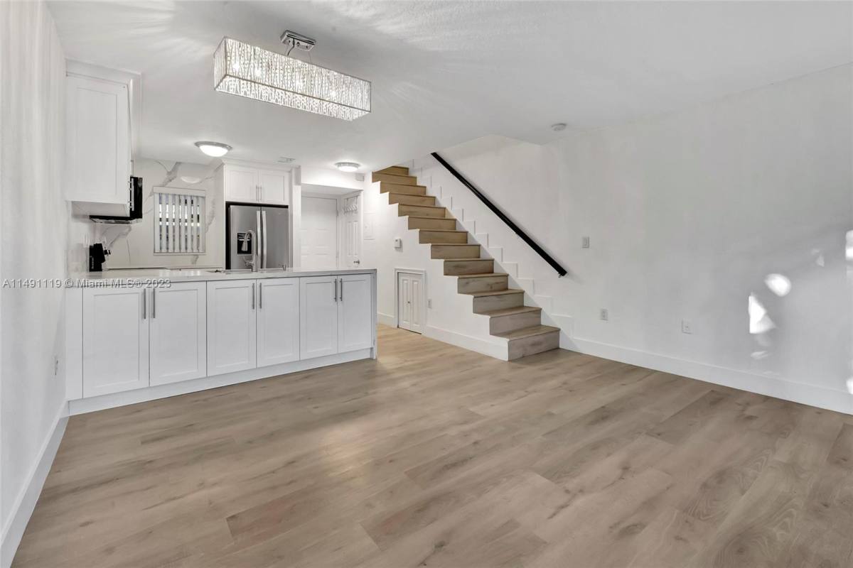 Townhouse for rent at 3130 Bird Ave, Miami, FL 33133