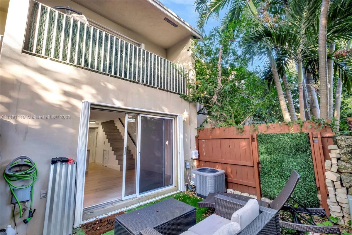 Townhouse for rent at 3130 Bird Ave, Miami, FL 33133