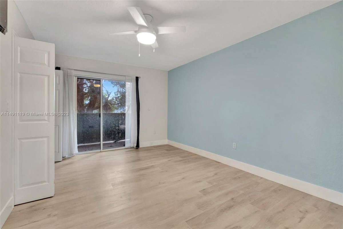 Townhouse for rent at 3130 Bird Ave, Miami, FL 33133