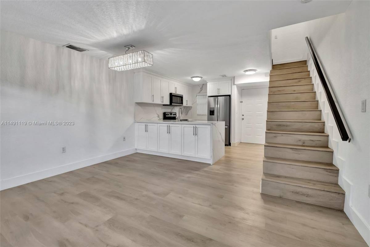 Townhouse for rent at 3130 Bird Ave, Miami, FL 33133