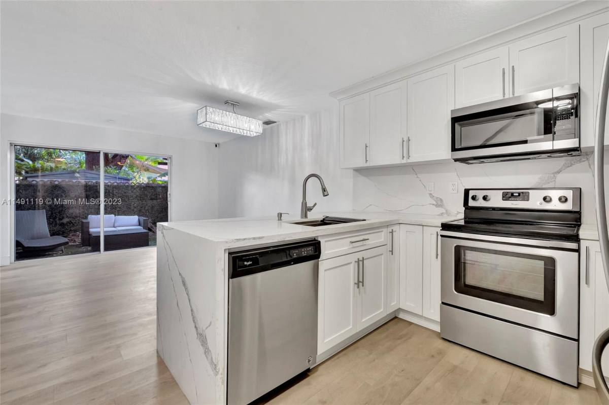 Townhouse for rent at 3130 Bird Ave, Miami, FL 33133
