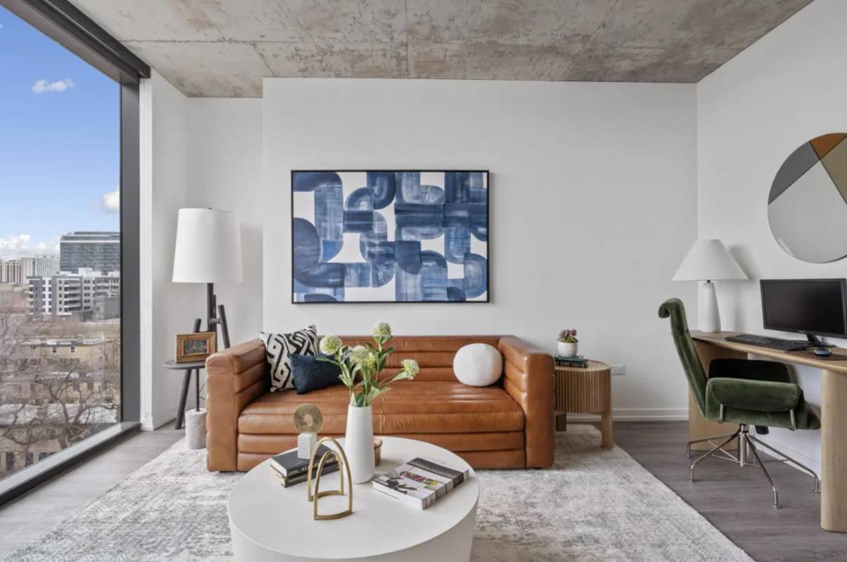 Apartment for rent at 460 W Chicago Ave, Chicago, IL 60610