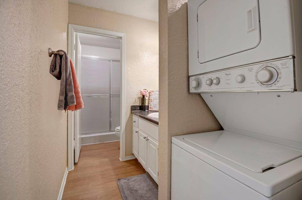 Apartment for rent at Trailside at Hermosa Point Apartment Homes, 10002 N 7th St, Phoenix, AZ 85020
