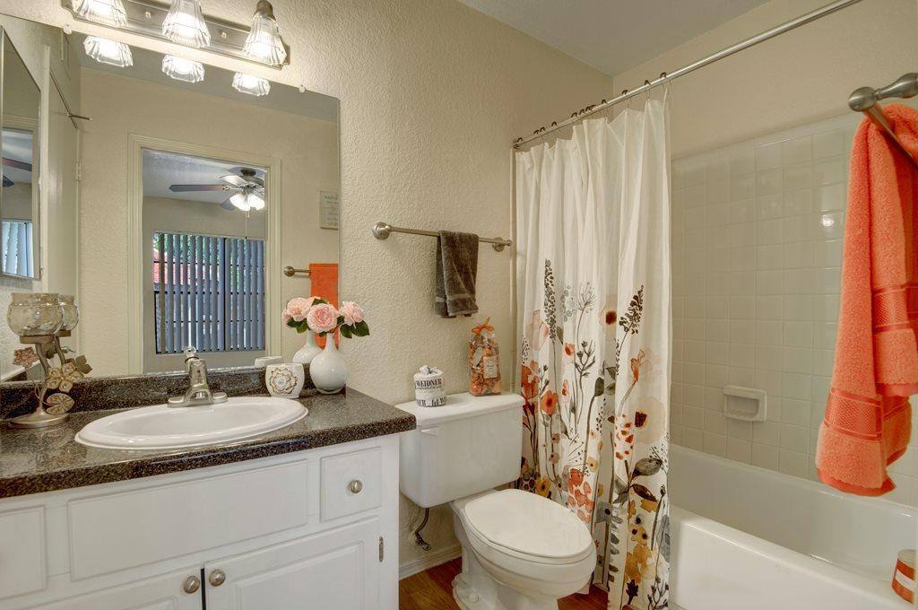 Apartment for rent at Trailside at Hermosa Point Apartment Homes, 10002 N 7th St, Phoenix, AZ 85020