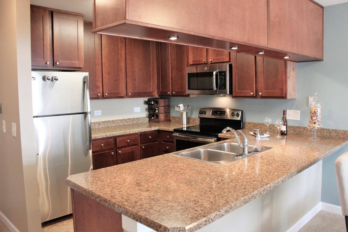 Apartment for rent at 5700 Walnut Ave, Downers Grove, IL 60516