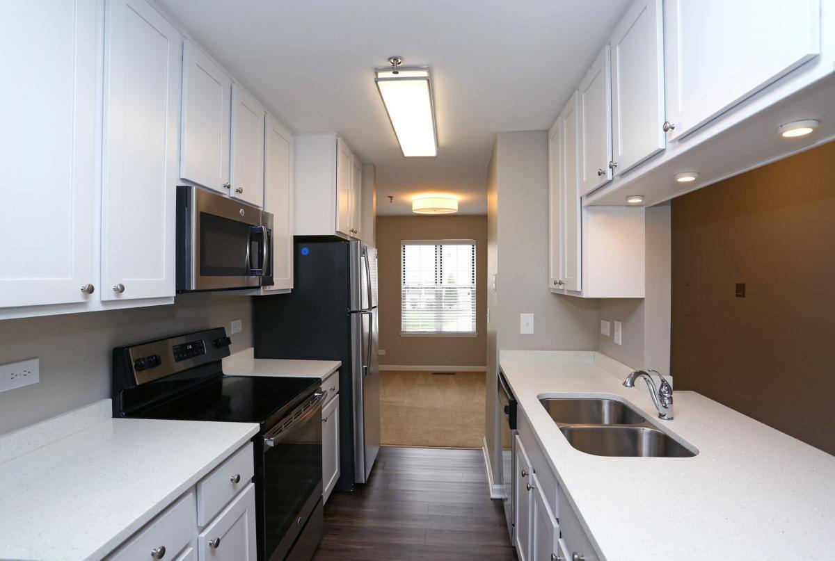 Apartment for rent at 5700 Walnut Ave, Downers Grove, IL 60516