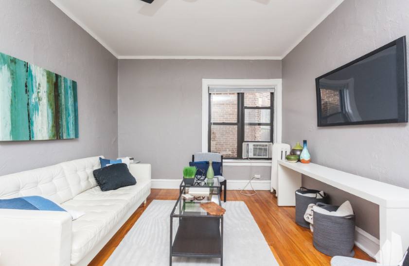 Apartment for rent at 633 W Cornelia Ave #1W, Chicago, IL 60657