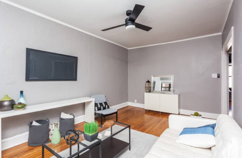 Apartment for rent at 633 W Cornelia Ave #1W, Chicago, IL 60657