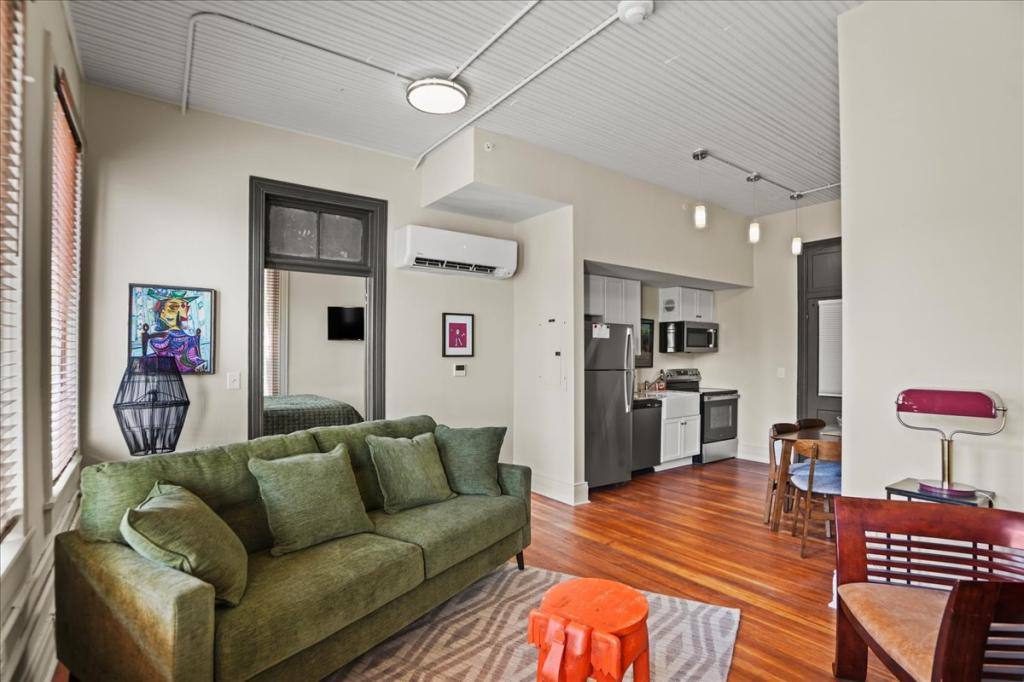 Apartment for rent at 127 W Evans St, Florence, SC 29501