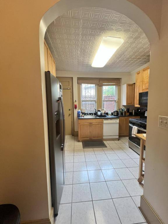 House for rent at 1900 6th St #NW, Washington, DC 20001