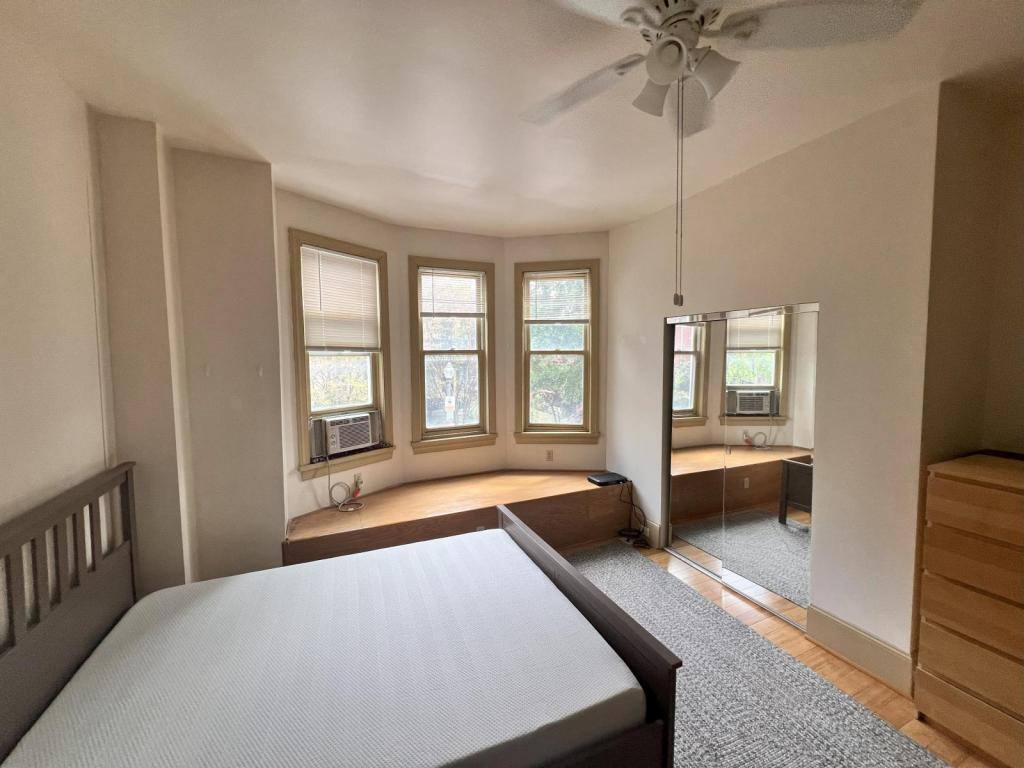 House for rent at 1900 6th St #NW, Washington, DC 20001