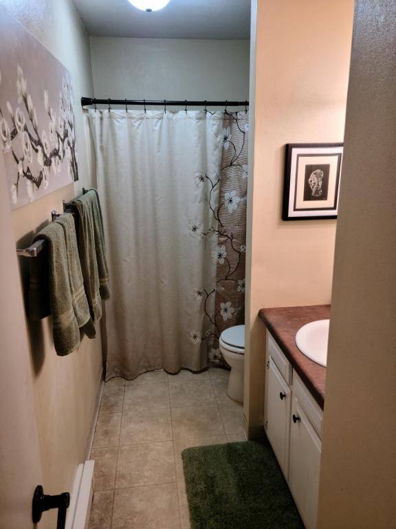 Apartment for rent at 619 Welshire Dr #201, La Crescent, MN 55947