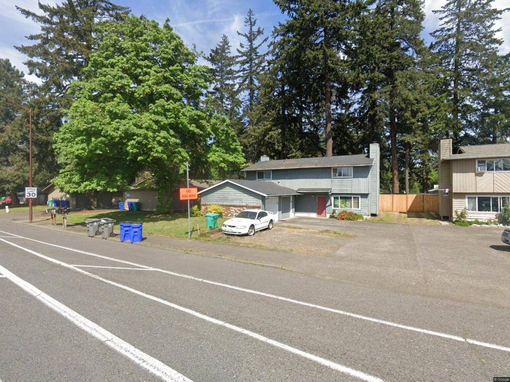 Townhouse for rent at 3318 SE 148th Ave, Portland, OR 97236