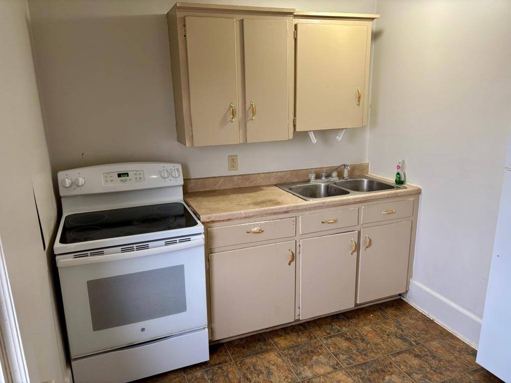Apartment for rent at 25 Elliott St #B, Rittman, OH 44270