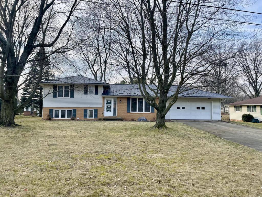 House for rent at 88 Lerue St, Apple Creek, OH 44606