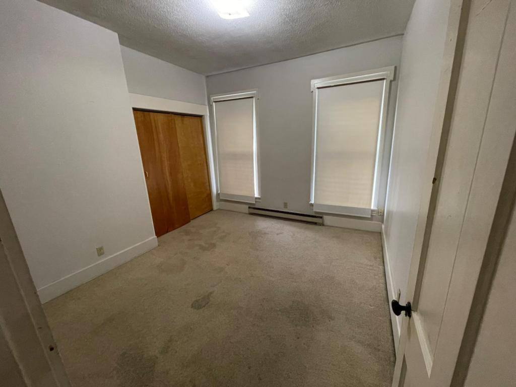 Apartment for rent at 504 W Main St, Dalton, OH 44618