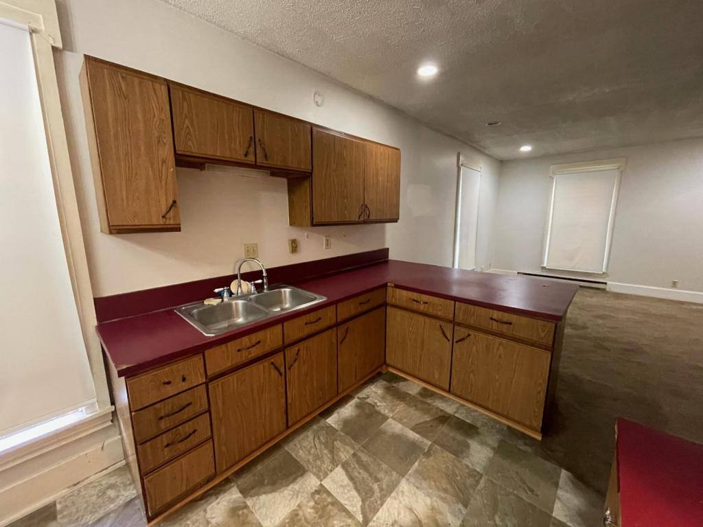 Apartment for rent at 504 W Main St, Dalton, OH 44618