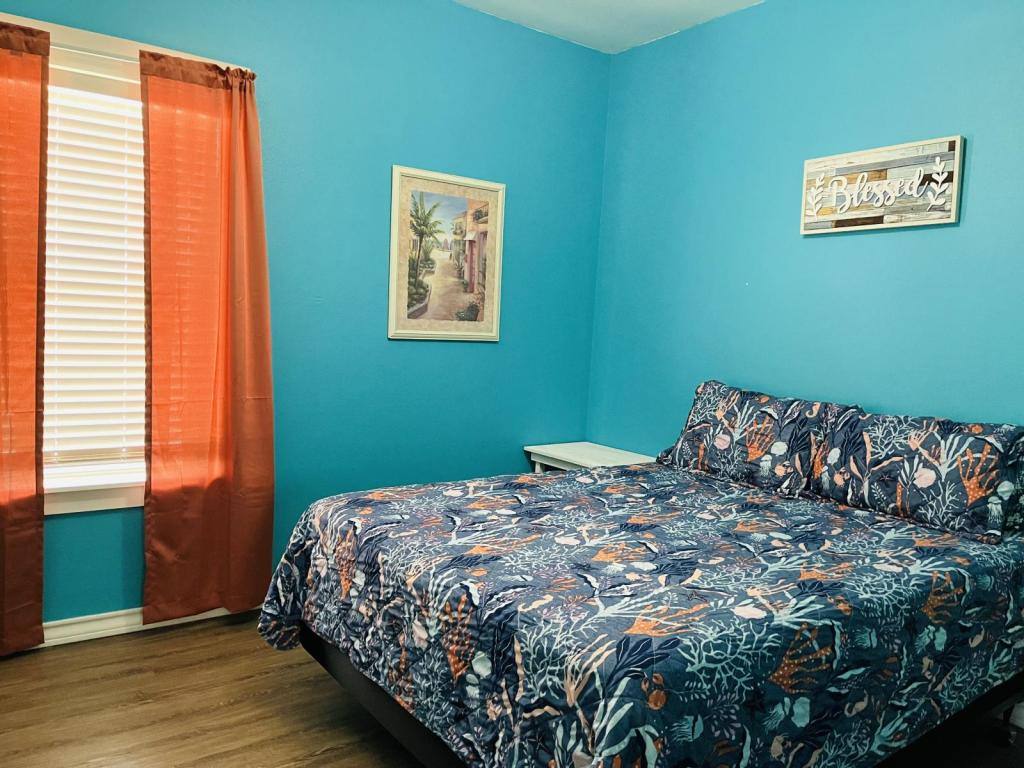 House for rent at 4212 Tx-35 Bus, Rockport, TX 78382