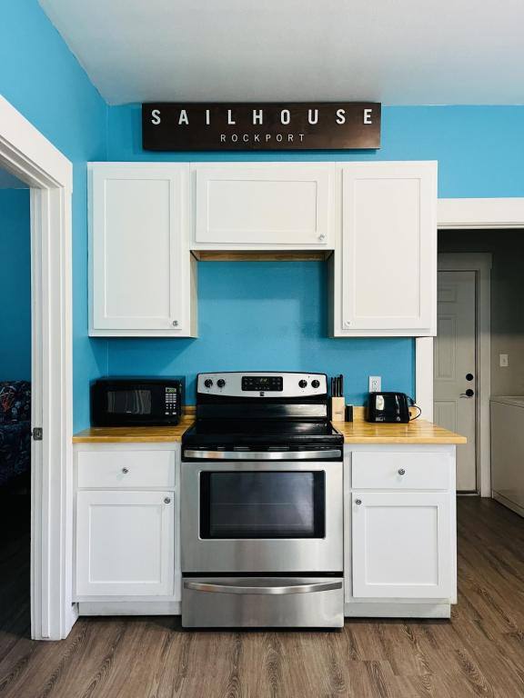 House for rent at 4212 Tx-35 Bus, Rockport, TX 78382