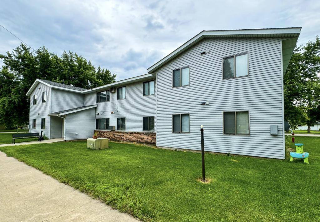Apartment for rent at 209 5th St E, Herman, MN 56248
